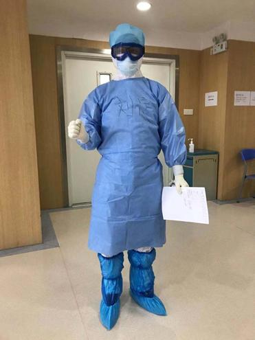 武汉众志成城共同抗击疫情视频,武汉协和医院西院icu科