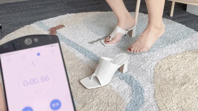 我花十分之一价格在ZARA买到BV相似款，真的好穿吗？