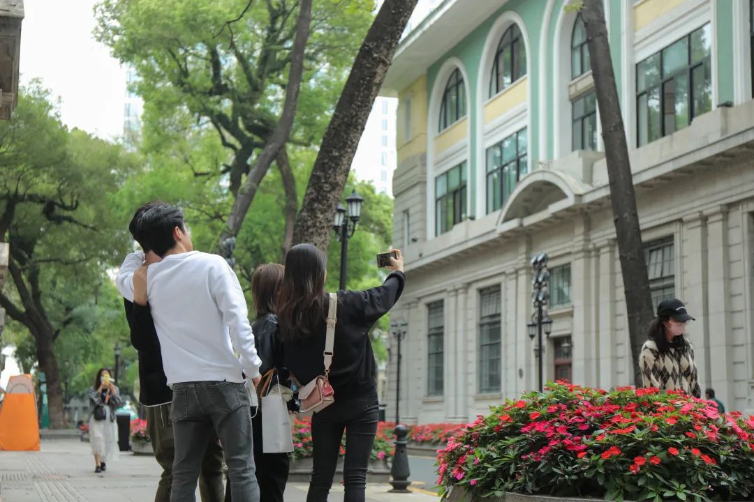 二十四小时不打烊书店广州,24小时不打烊书店广州