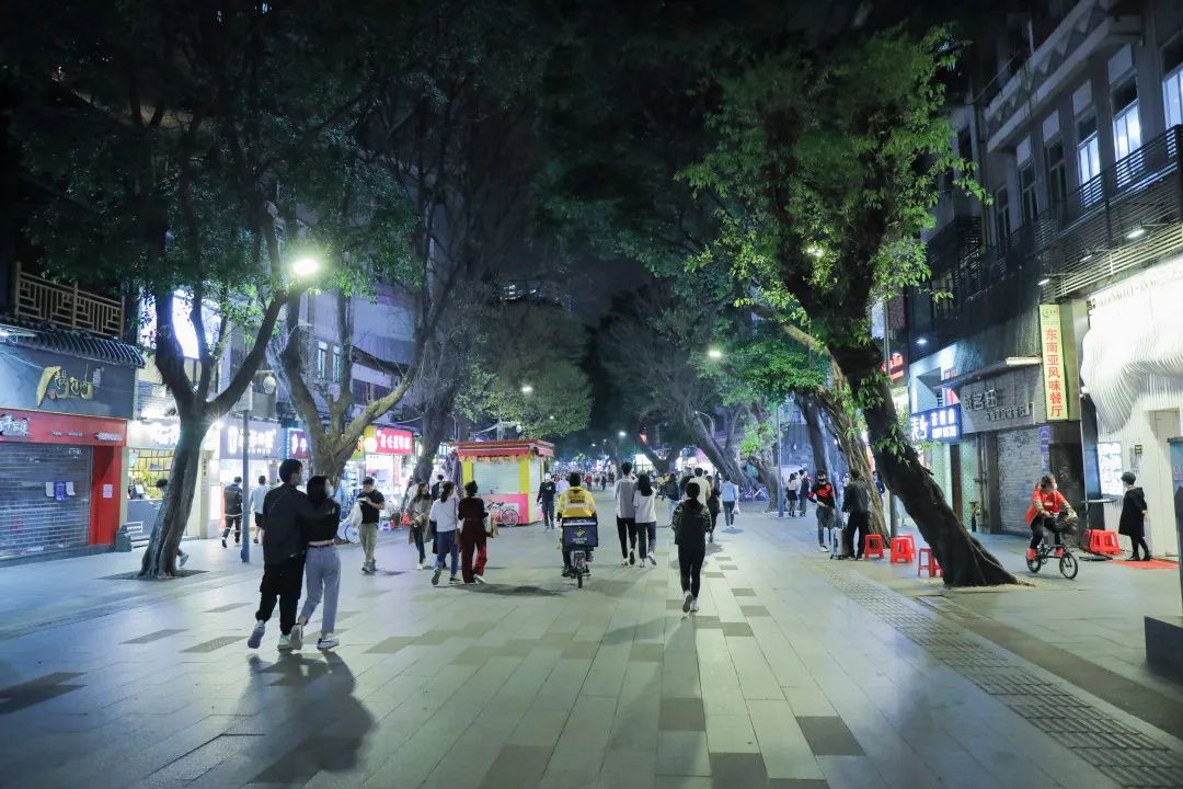 二十四小时不打烊书店广州,24小时不打烊书店广州