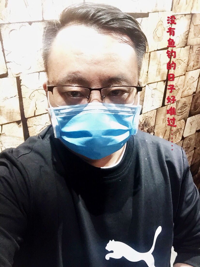 穿上节日盛装为祖国庆生,身穿战袍