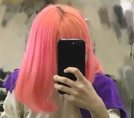 千万不要自己在家染发,买染发剂自己在家染发