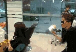 千万不要自己在家染发,买染发剂自己在家染发