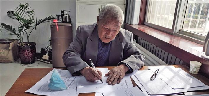 追寻光荣梦想践行使命担当,情怀与担当作文