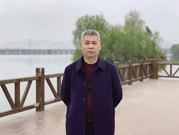 追寻光荣梦想践行使命担当,情怀与担当作文