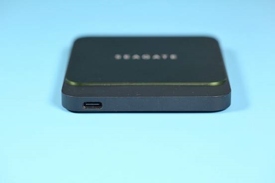 希捷移动硬盘锦系列测评,希捷移动固态硬盘飞翼评测