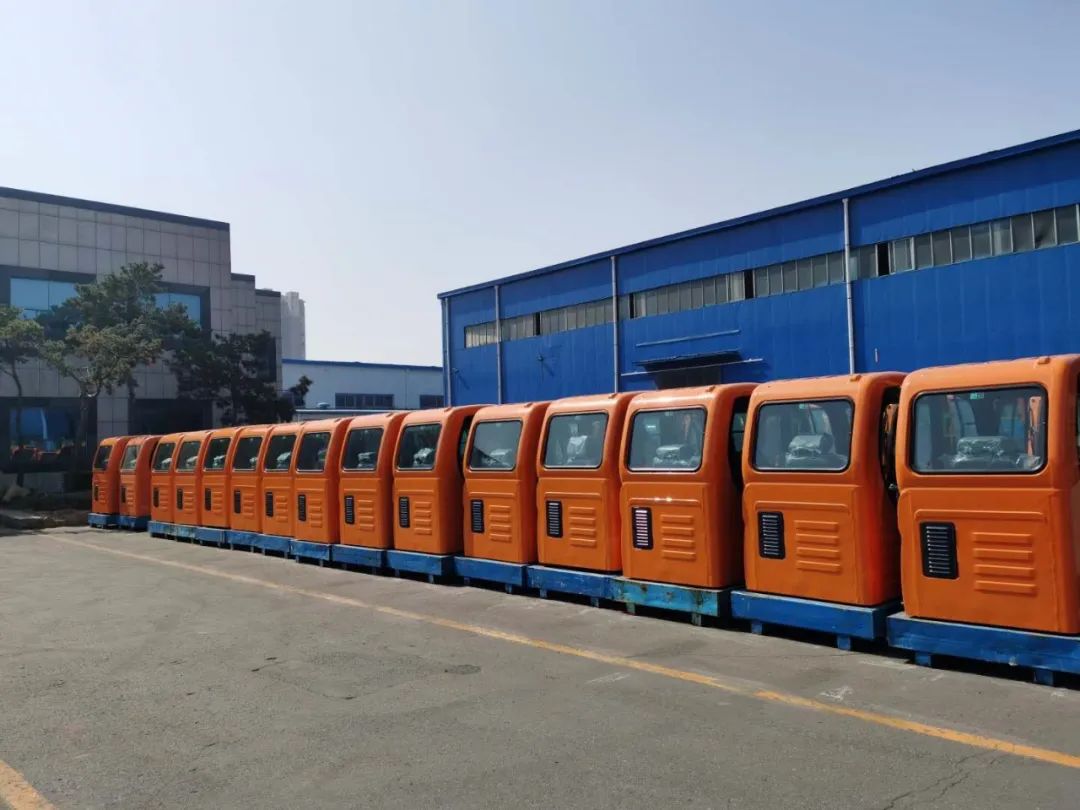 记者直击防疫保供一线,记者实地采访一线抗疫人员