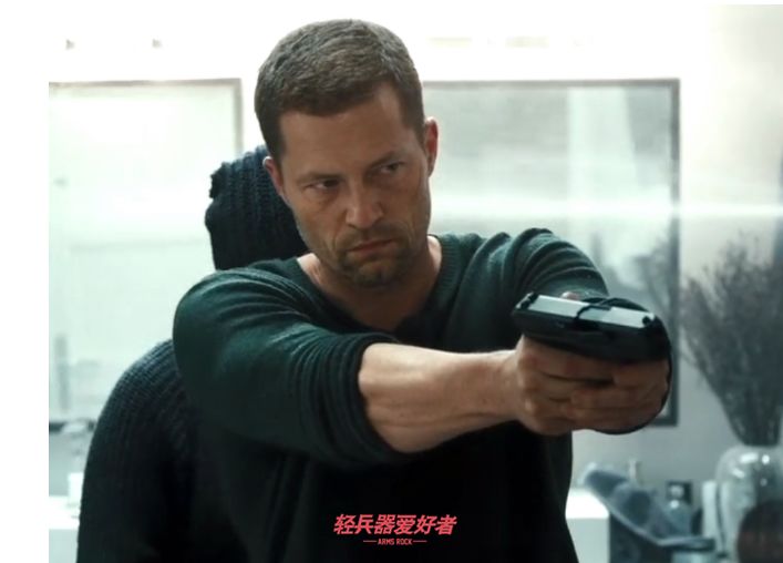 德国战术电影看过吗?《孤胆保镖》硬汉大叔和少女的枪械盛宴「电影*器武**解析」