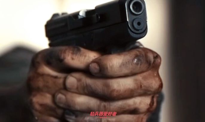 德国战术电影看过吗?《孤胆保镖》硬汉大叔和少女的枪械盛宴「电影*器武**解析」