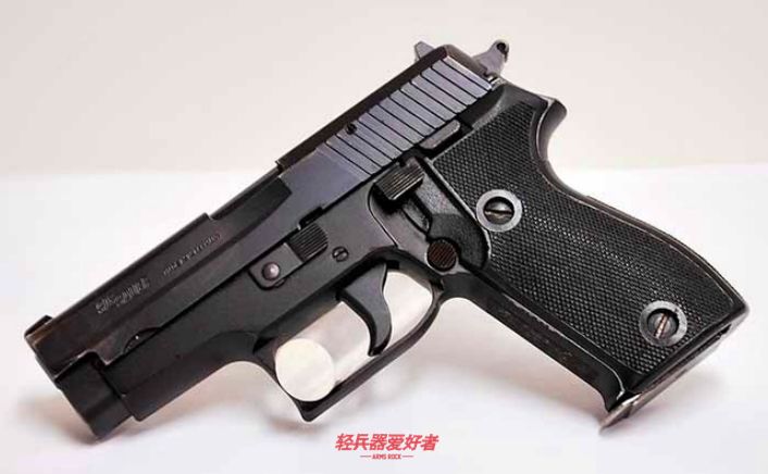 德国战术电影看过吗?《孤胆保镖》硬汉大叔和少女的枪械盛宴「电影*器武**解析」