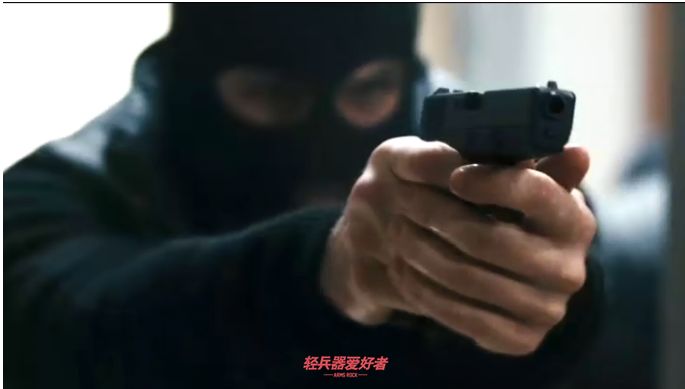 德国战术电影看过吗?《孤胆保镖》硬汉大叔和少女的枪械盛宴「电影*器武**解析」