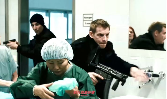 德国战术电影看过吗?《孤胆保镖》硬汉大叔和少女的枪械盛宴「电影*器武**解析」