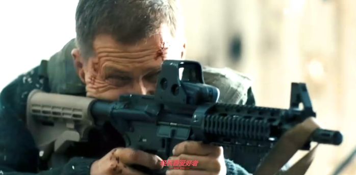 德国战术电影看过吗?《孤胆保镖》硬汉大叔和少女的枪械盛宴「电影*器武**解析」