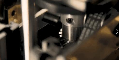 为了方便自己吃饭做了一个机器,日本人为了吃饭设计的神器