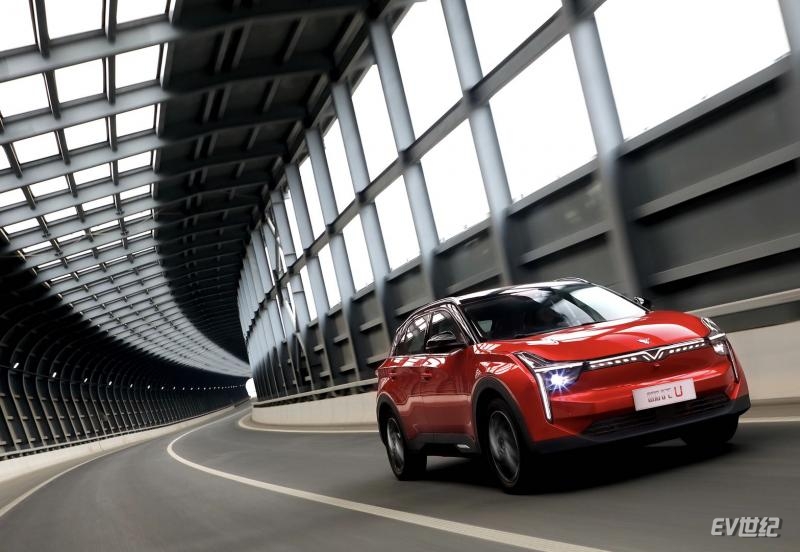 哪吒u出行新能源汽车,哪吒u出行版特价