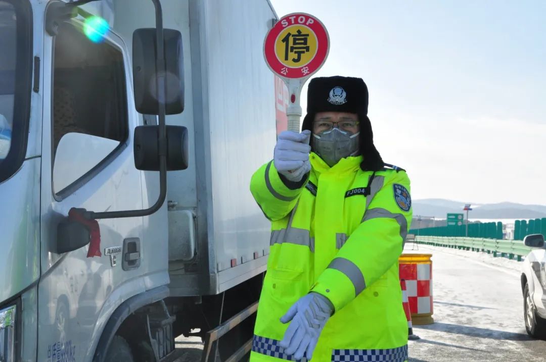 【疫情当前警察不退】一天到晚不回家,你到底在忙啥?