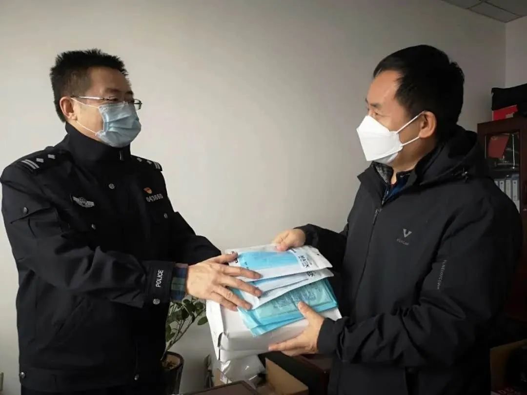 【疫情当前警察不退】一天到晚不回家,你到底在忙啥?