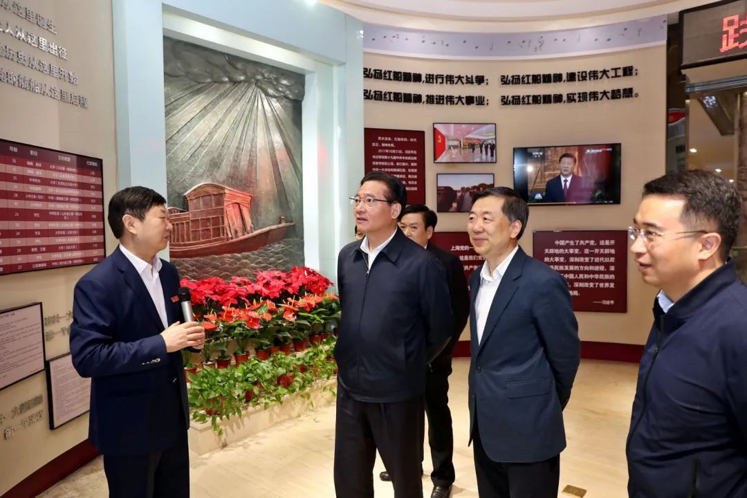 黄钦发言,黄钦谈无锡发展