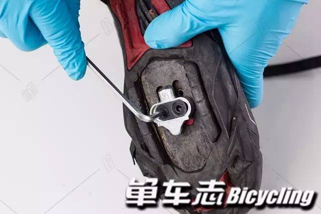 怎么样清洁鞋的表面,如何洗护鞋