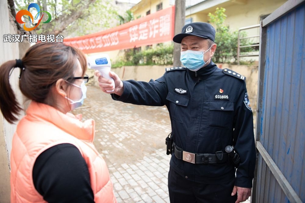 揭秘！武汉中心城区首个“无疫情街道”背后的警蓝秘诀