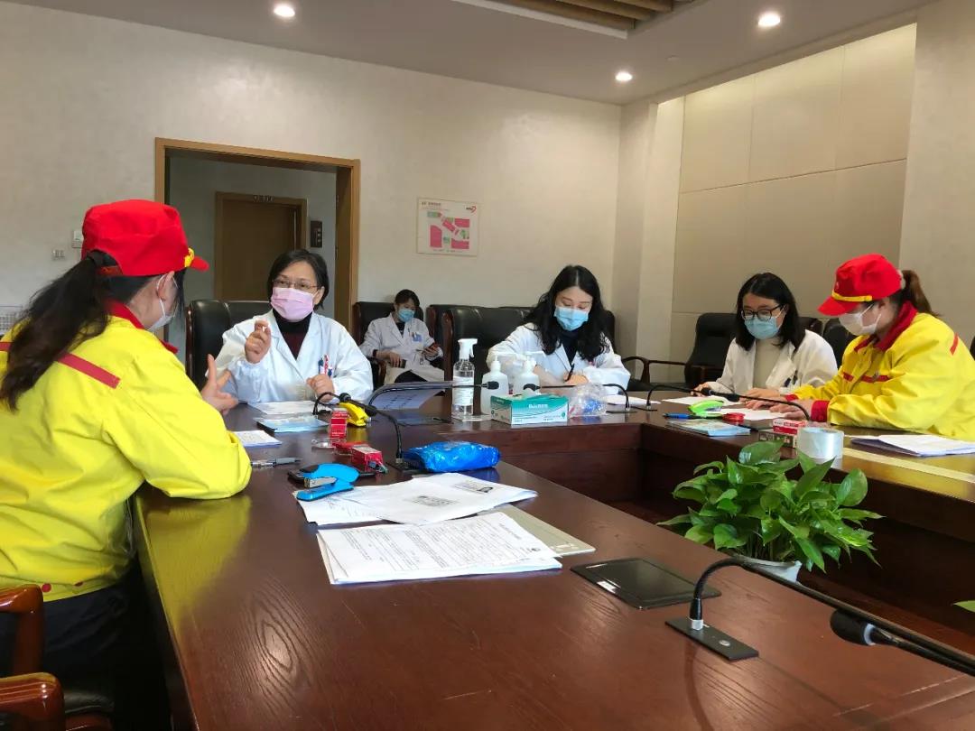 为白衣天使点赞白衣天使加油,中石油为白衣天使加油