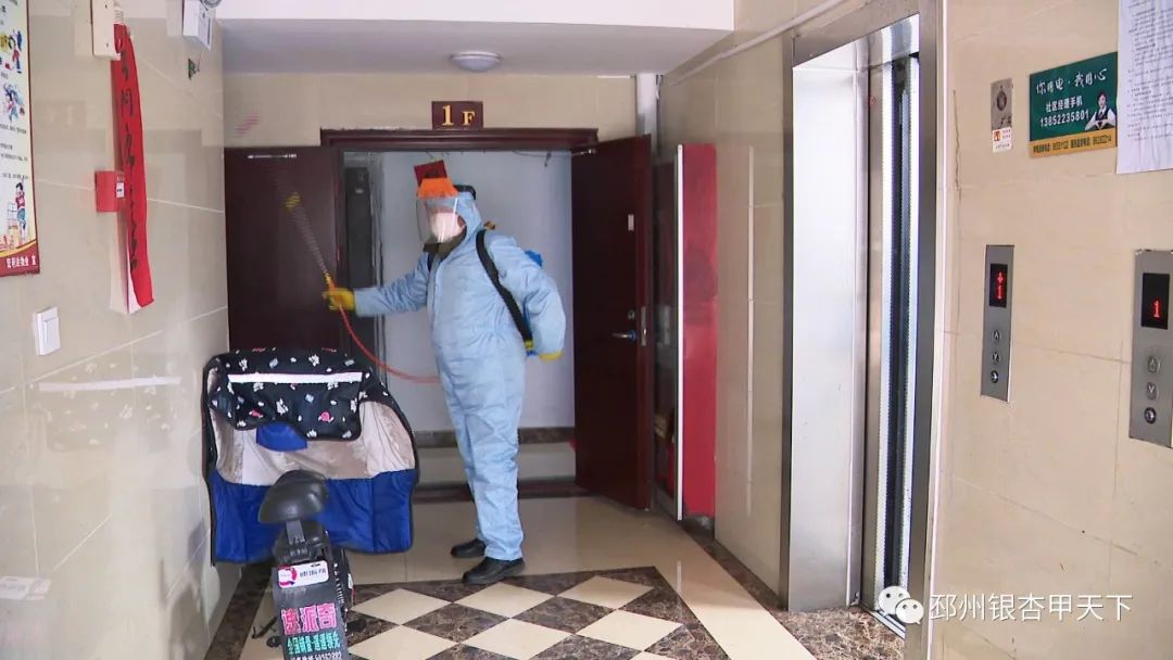 家就几十米远，邳州这位社区干部为了防疫一个多月都没回过