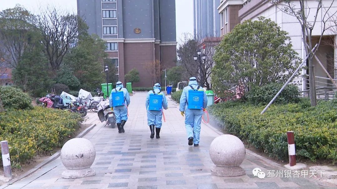 家就几十米远，邳州这位社区干部为了防疫一个多月都没回过