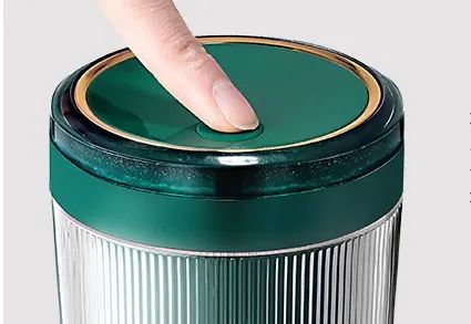 摩飞榨汁杯免费换新 (摩飞榨汁杯和气泡榨汁杯)