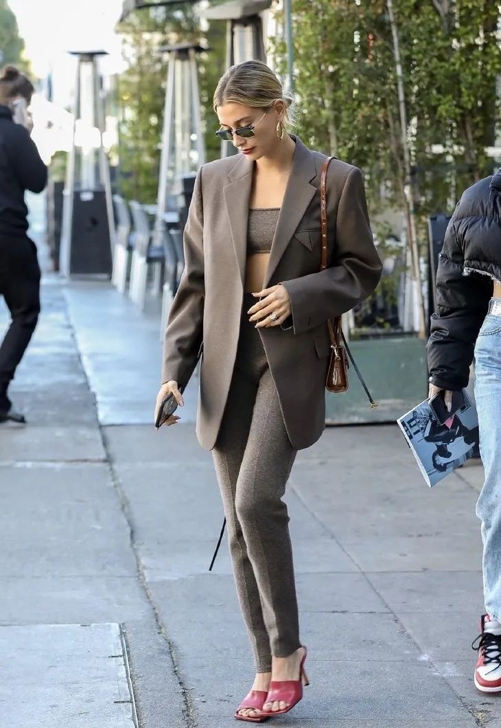 不能错过近年来大火的方头鞋,bv方头鞋推荐