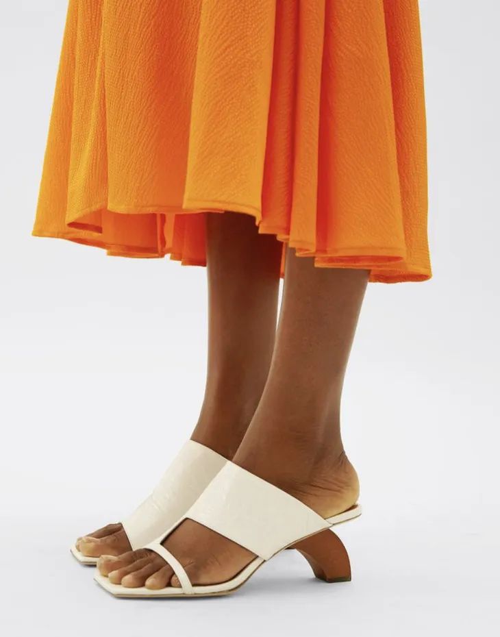 不能错过近年来大火的方头鞋,bv方头鞋推荐