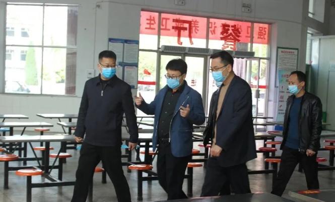 华阴高考,2022届学生走进高三奋战高考