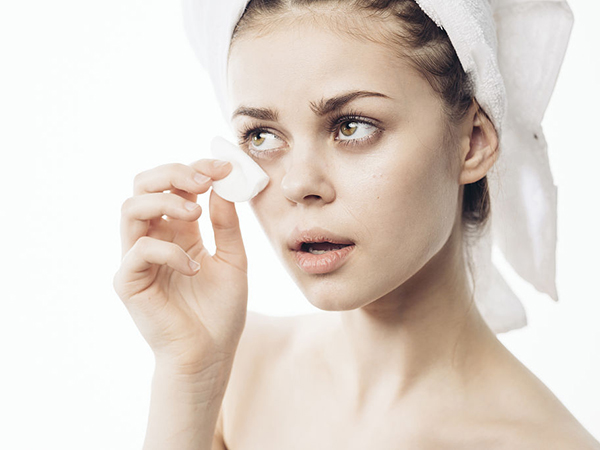 如何让脸上毛孔缩小,脸上毛孔堵塞长痘痘怎么调理