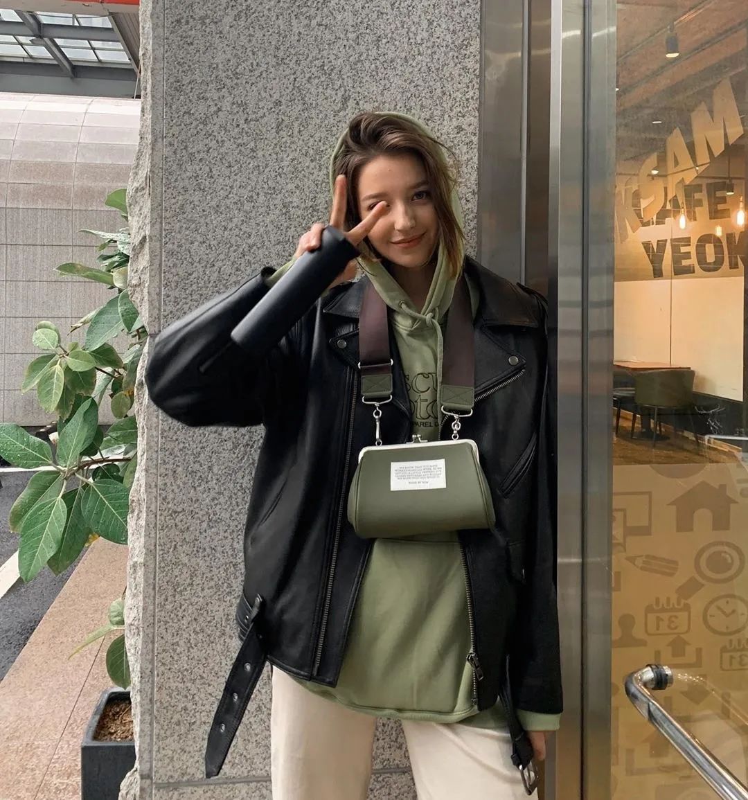 短发胖女孩穿衣搭配,短发穿衣搭配女冬季