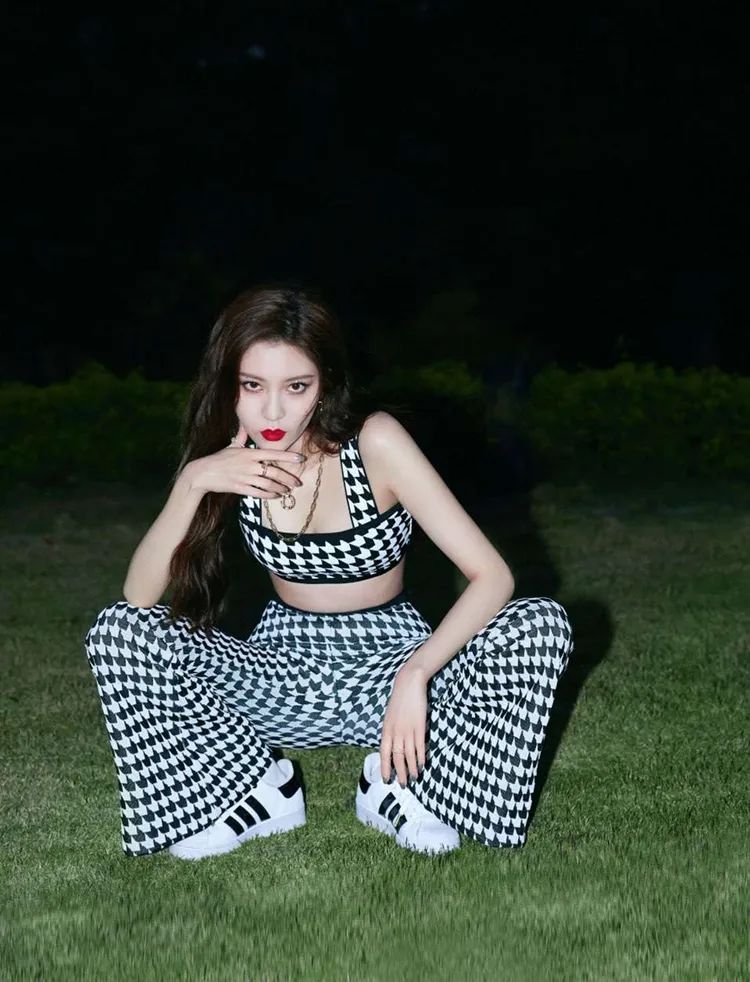 易烊千玺同款闪电帆布鞋,终于买到易烊千玺同款鞋