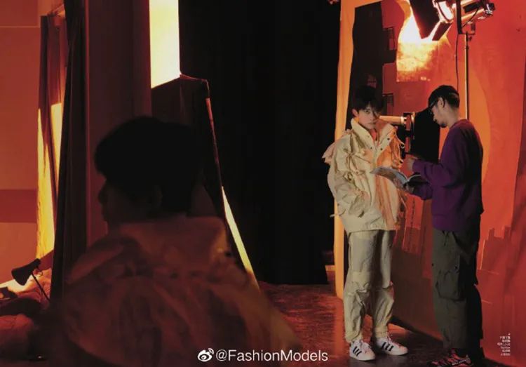 易烊千玺同款闪电帆布鞋,终于买到易烊千玺同款鞋