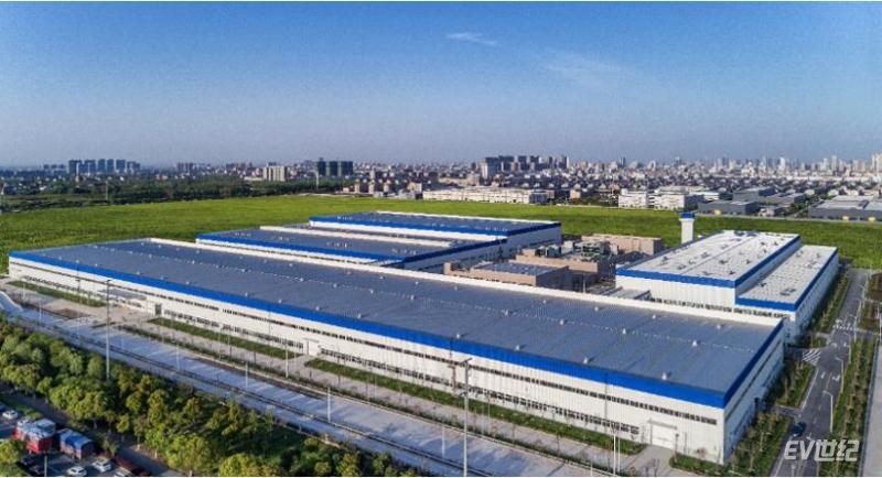 哪吒u出行新能源汽车,哪吒u出行版特价