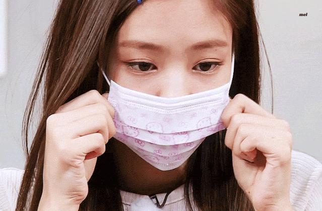 为什么戴上口罩会闷痘,为什么戴口罩就长痘