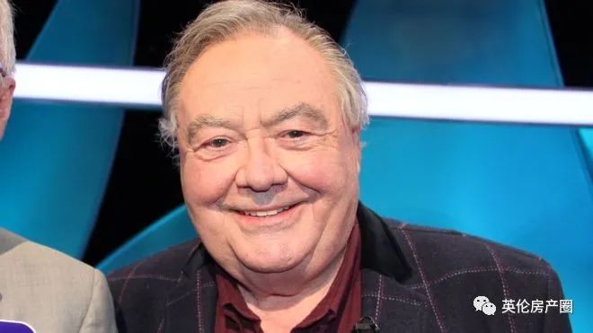 张文宏教授为英国华人专场讲座整理来了:少出门多休息,多吃水果鸡蛋喝牛奶