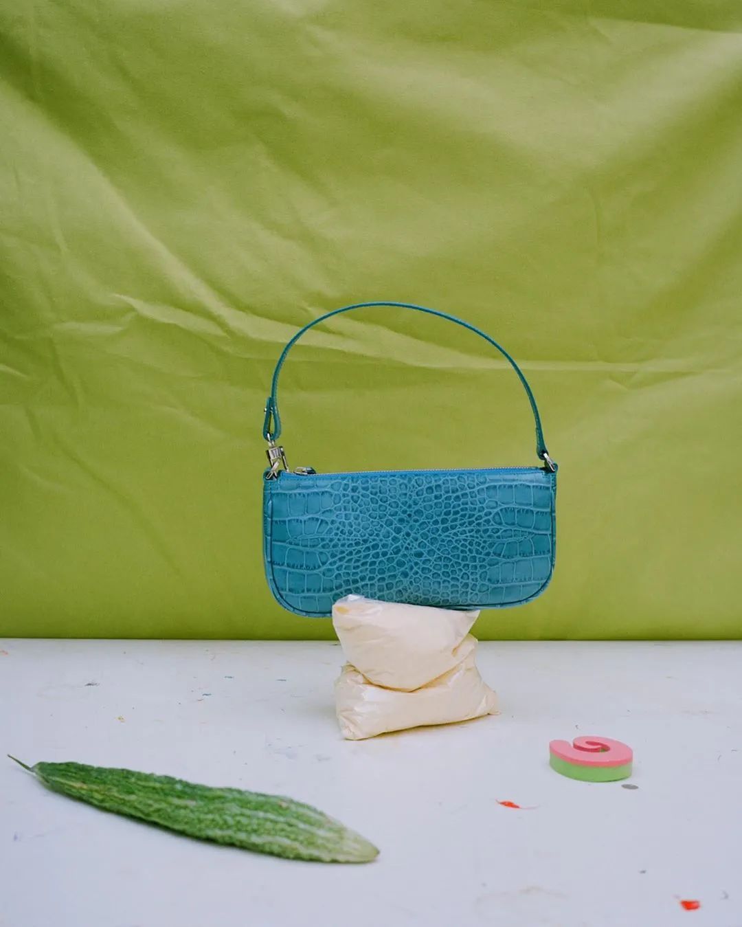 一年四季都可以背的包包性价比高,这9款包包每次背都被人说很好看