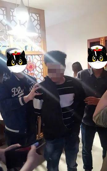 男子为50元车费杀害出租车司机,男子为50元杀老板娘