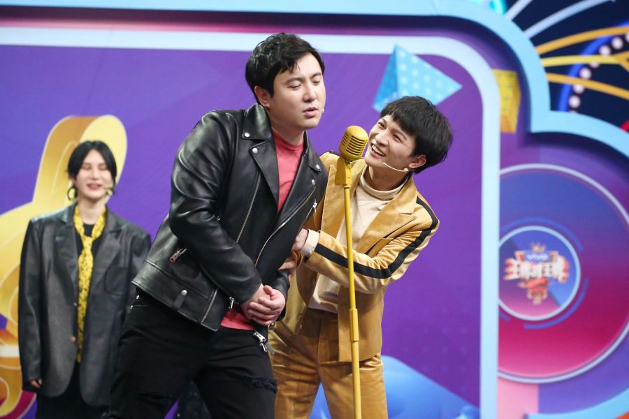 华晨宇尚雯婕合唱,周深评价萨顶顶华晨宇