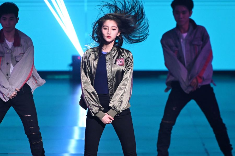 华晨宇尚雯婕合唱,周深评价萨顶顶华晨宇