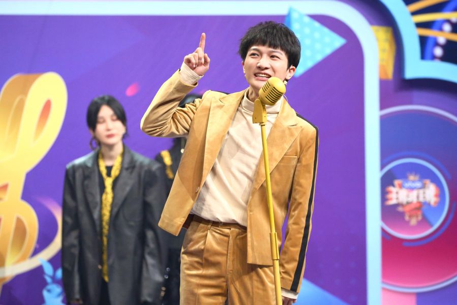 华晨宇尚雯婕合唱,周深评价萨顶顶华晨宇