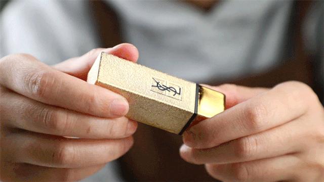 帝都惊现奇葩串串!神奇鸭肠会悬浮?!大牌口红用来吃...