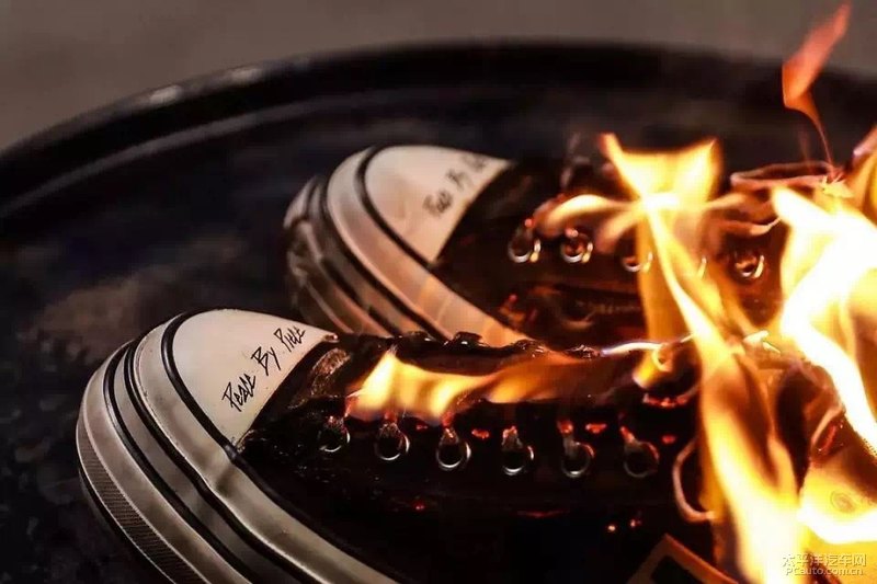 从潮鞋到游艇豪华车企跨界联名产品