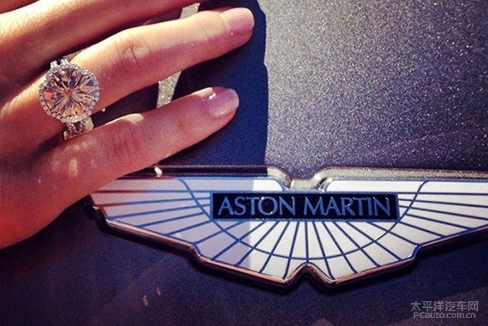 从潮鞋到游艇豪华车企跨界联名产品