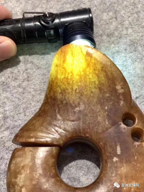 亚博：宅家，江湖、江湖！佳士得1536万的玉龙被鉴评为赝品？