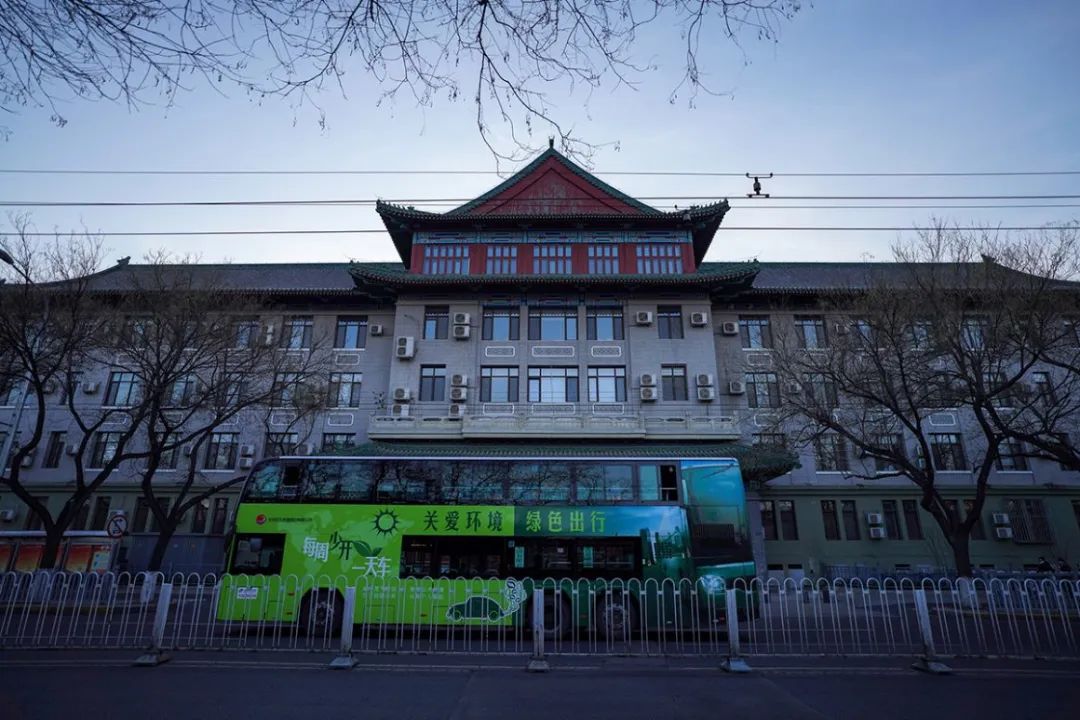 索尼fe20mmf1.8g超广角镜头,索尼fe35mmf1.4gm镜头测评