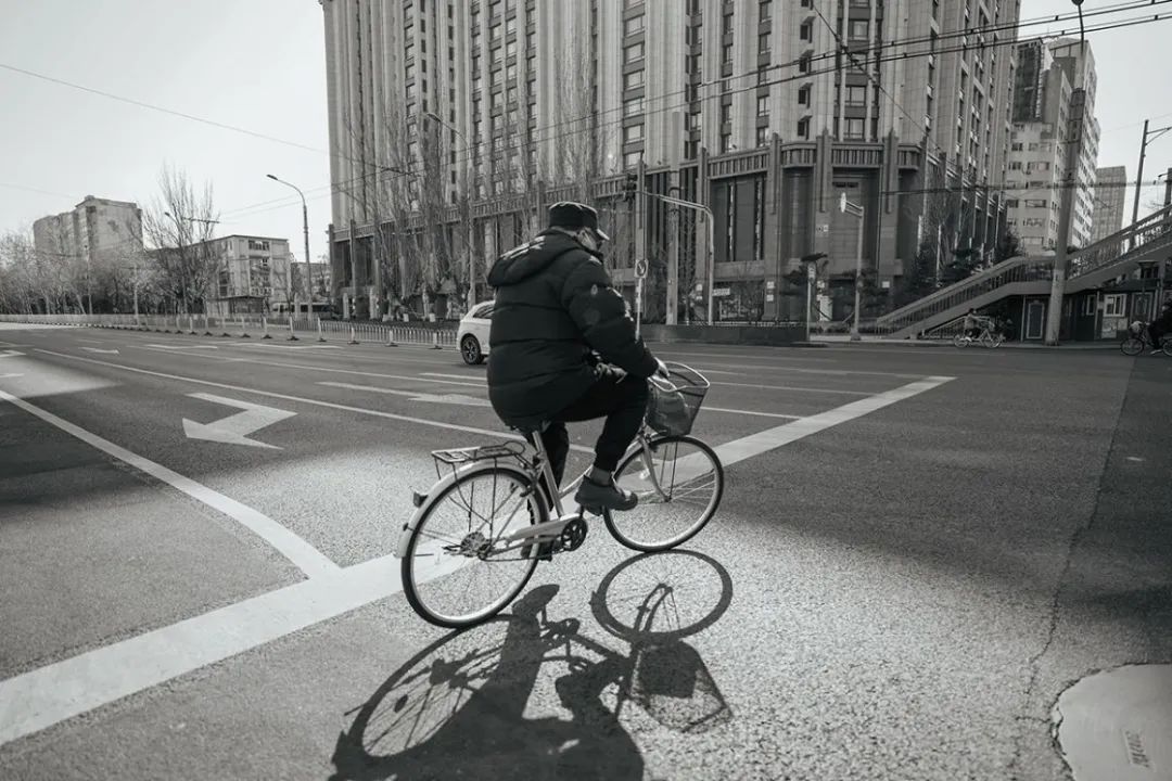 索尼fe20mmf1.8g超广角镜头,索尼fe35mmf1.4gm镜头测评