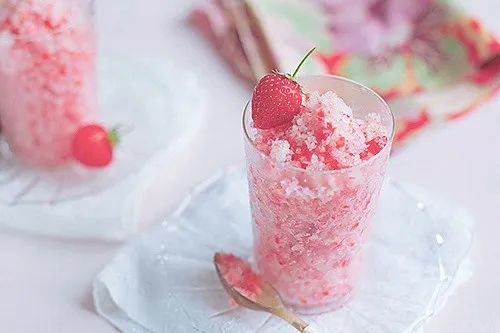 治疗口腔黏膜炎用哪些消炎药物,口腔粘膜炎疼痛难忍